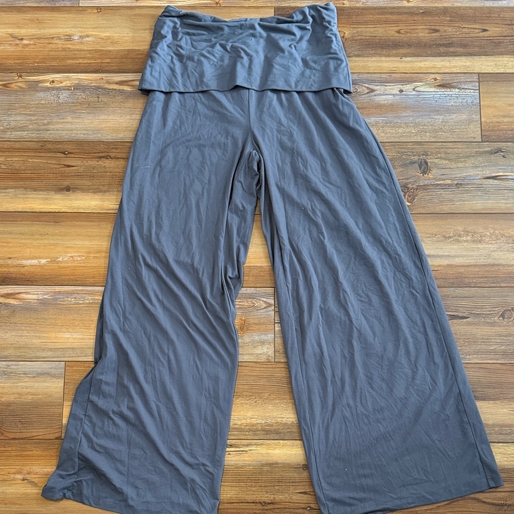 Elegant Charcoal Wide-Leg Pants
